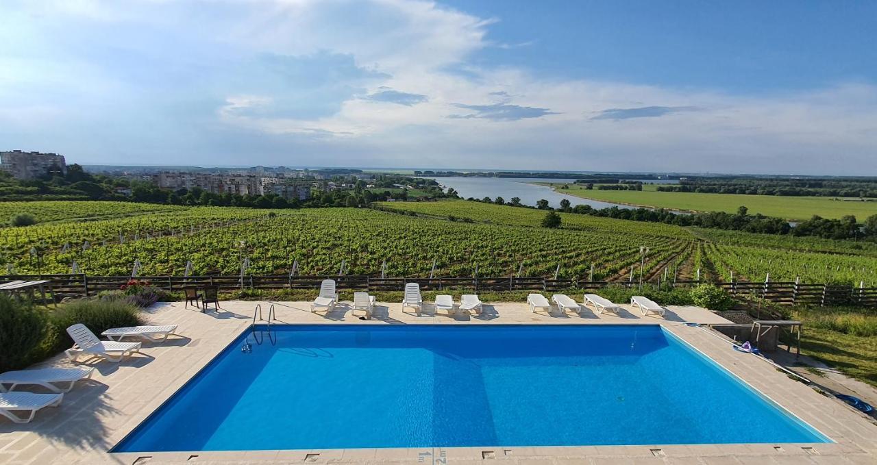 Naiada Villa Ostrov Exterior photo