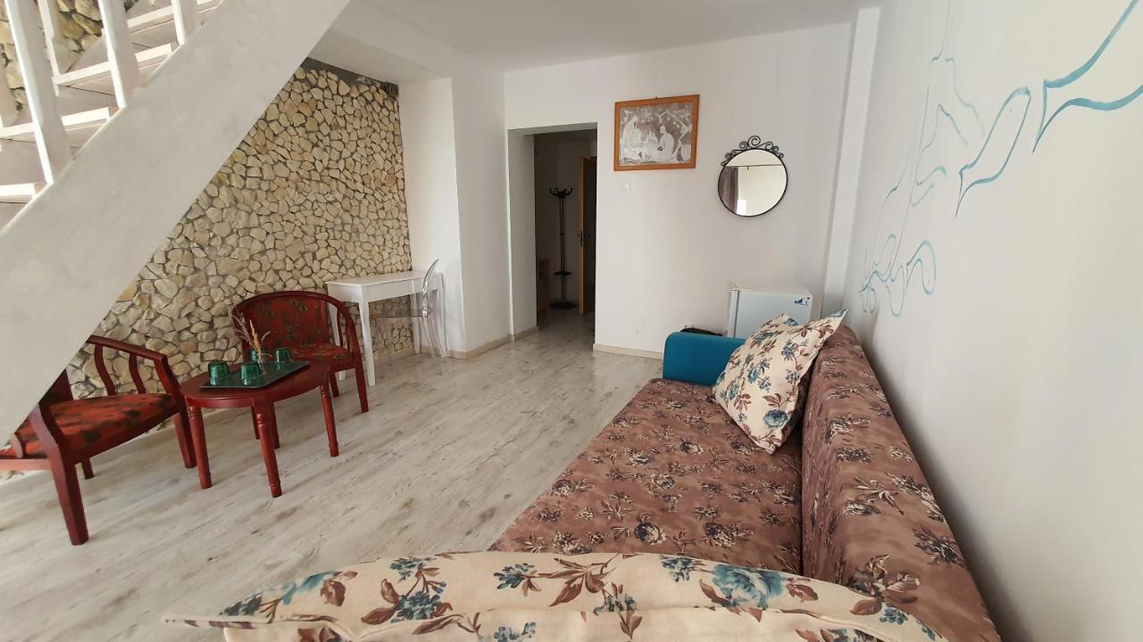 Naiada Villa Ostrov Exterior photo