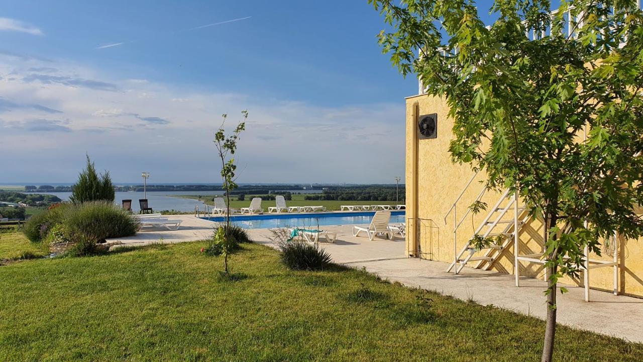 Naiada Villa Ostrov Exterior photo