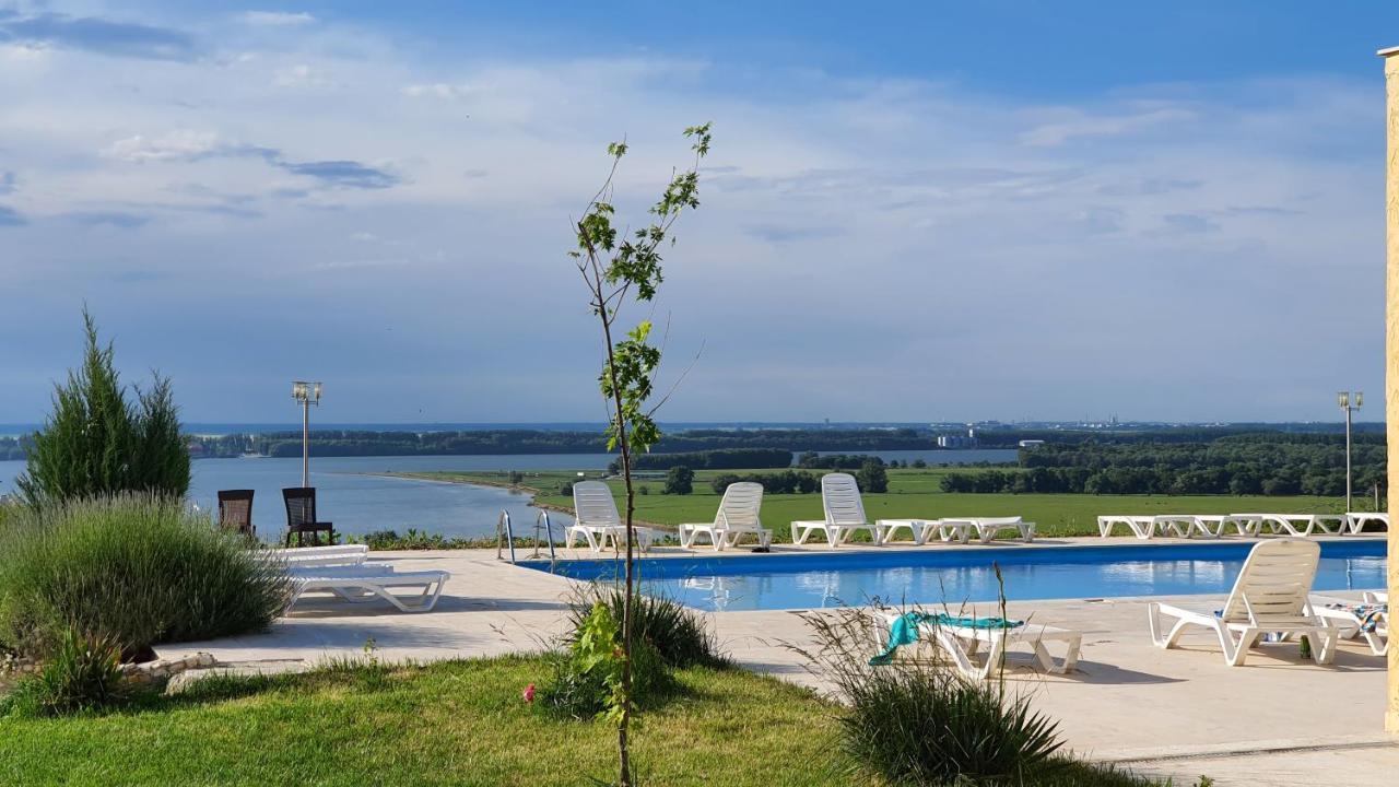 Naiada Villa Ostrov Exterior photo