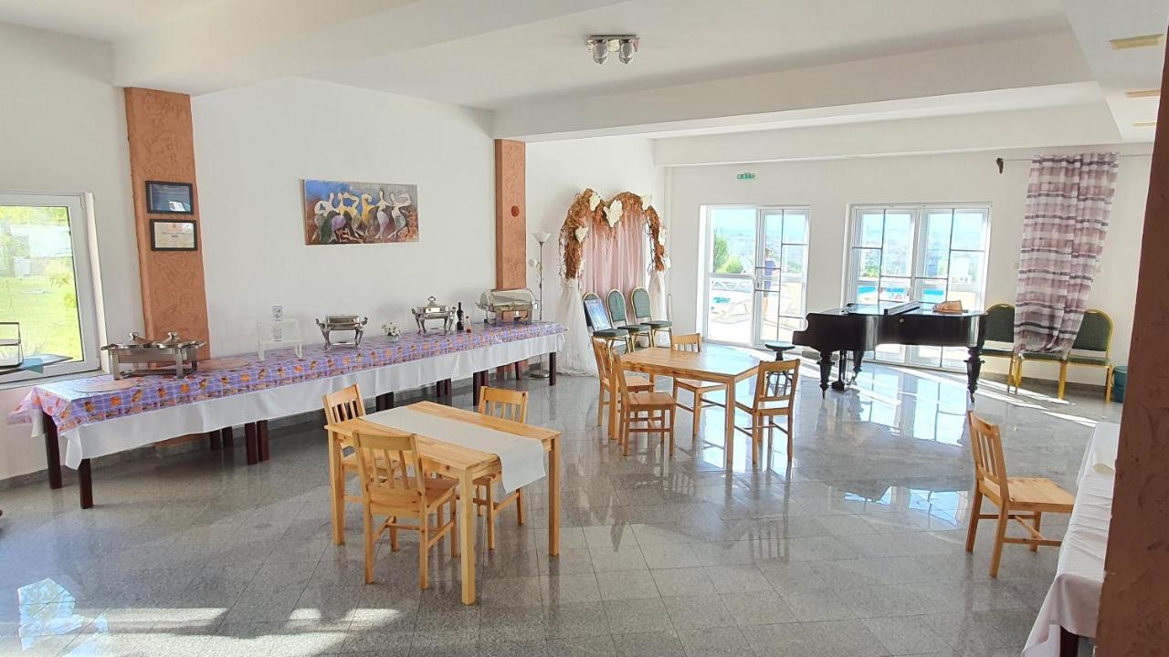 Naiada Villa Ostrov Exterior photo
